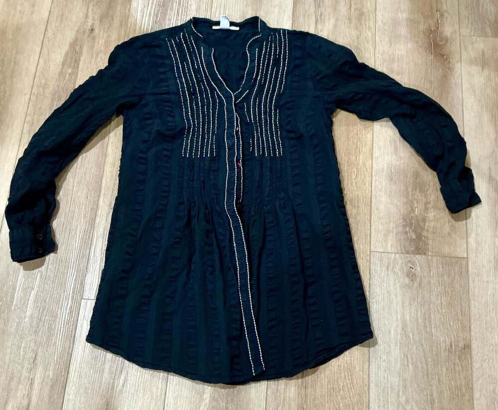 Style & Co. Tunic Size 10 Black Long Sleeve Cotton Pleated Embroidered